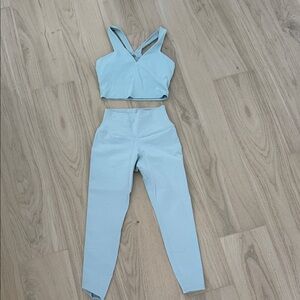 ALO Yoga Light Blue Air Brush High-Waist Leggings with Matching Tank. Retail$212